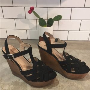 Bamboo wedges in black size 9